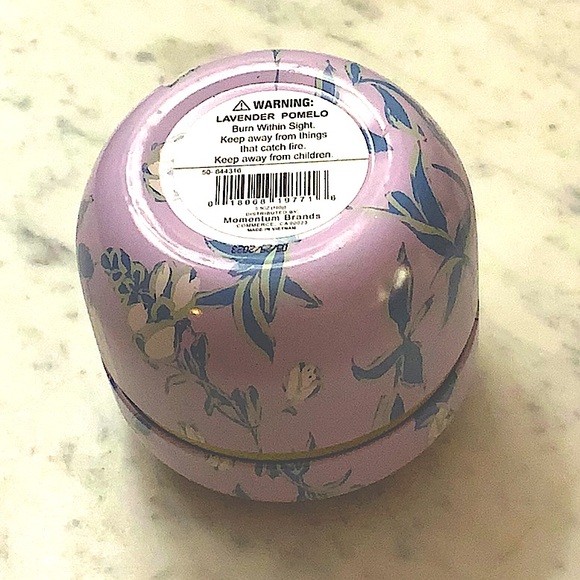 SUSAN JACOBS NEW YORK CANDLE “LAVENDER POMELO” NEW 1 WICK METAL TIN 5.6oz - Picture 4 of 4